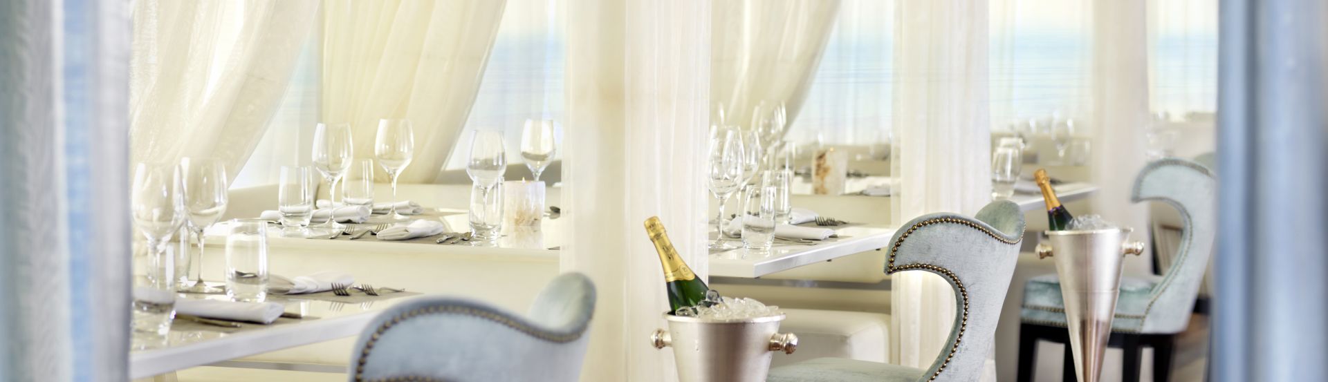 The Huntley Hotel ENJOY PACIFIC PANORAMAS, PERSONALIZED SERVICES, AND FINE DINING IN A VIBRANT...